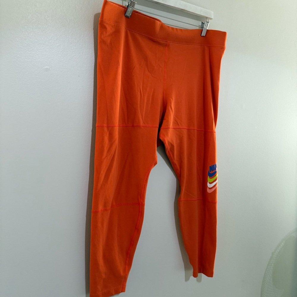 Nike Women's Plus Size Tight Fit High Rise Cropped Length Leggings Sixe 2XL EUC - Picture 3 of 11